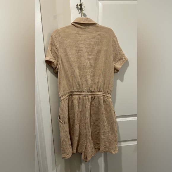 😎 Forever 21 Gauze Tie-Waist Romper - Picture 7 of 9